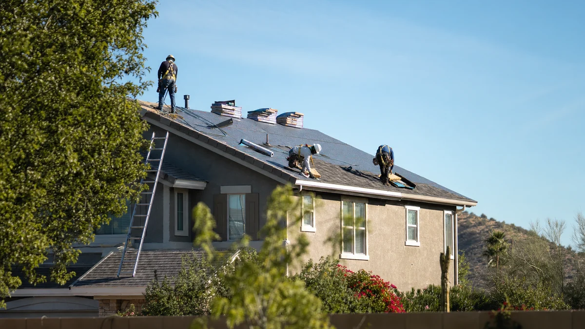 What should a roofing website include to get more estimate requests?